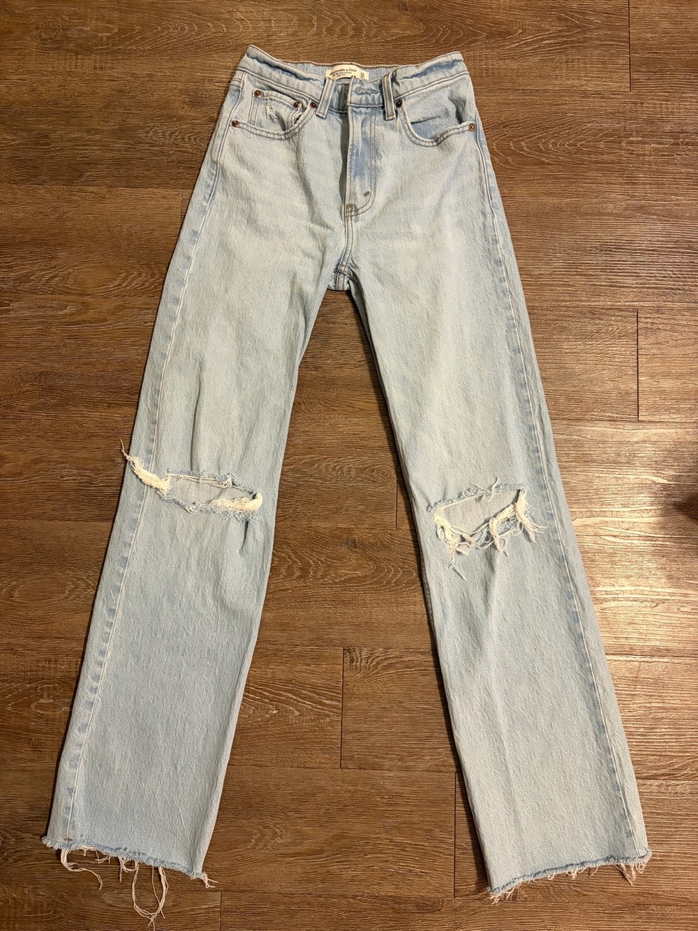 Abercrombie & Fitch 90s Relaxed High Rise jean